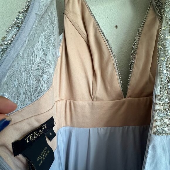 Terani Couture  Embellished Deep V-neck Ballgown size 4 - Picture 12 of 12